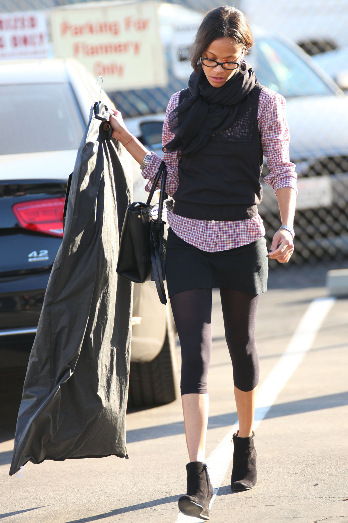 Zoe Saldana shops at Chanel in Beverly Hills December 5, 2012