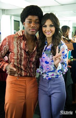 Victoria Justice Victorious Season 3-Episode 8 'April Fools' Blank' stills 