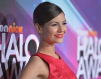 Victoria Justice video TeenNick HALO awards in Hollywood 11/17/12 