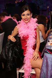 Victoria Justice video TeenNick HALO awards in Hollywood 11/17/12 
