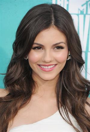 Victoria Justice - MTV Movie Awards at Universal Studios, Arrivals - June 3, 2012
