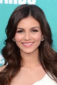 Victoria Justice - MTV Movie Awards at Universal Studios, Arrivals - June 3, 2012