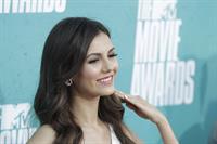Victoria Justice - MTV Movie Awards at Universal Studios, Arrivals - June 3, 2012