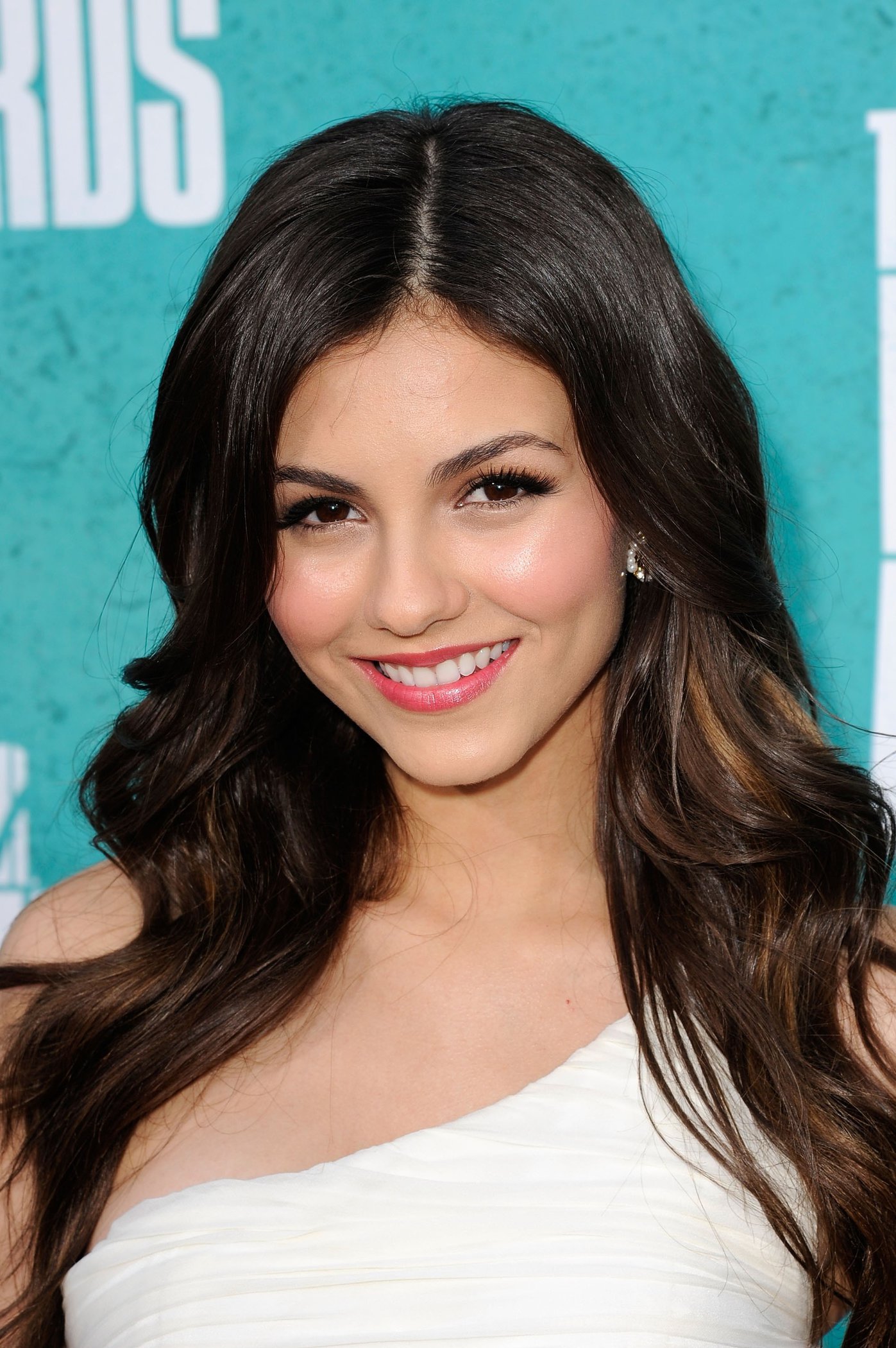 Victoria Justice - MTV Movie Awards at Universal Studios, Arrivals - June 3, 2012