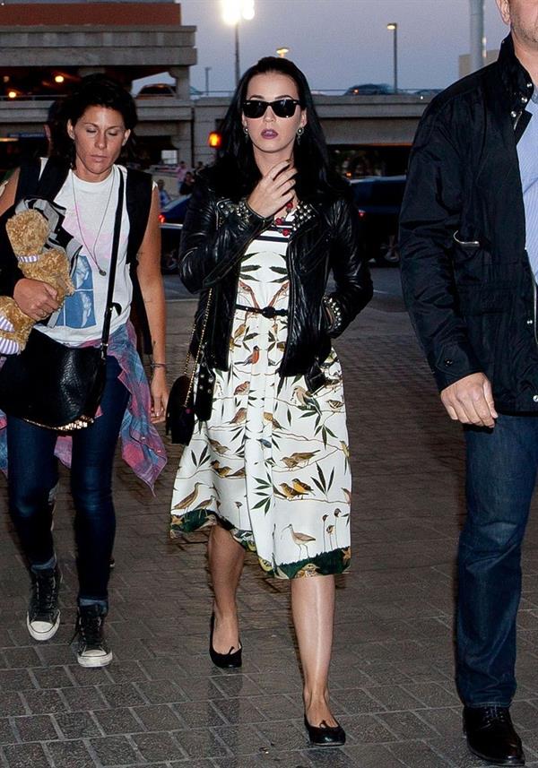 Katy Perry Prepares to depart Los Angeles