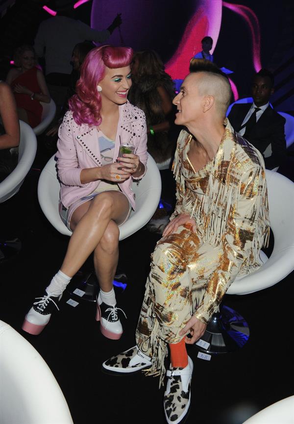 Katy Perry - 2011 MTV European Music Awards 11/6/11  