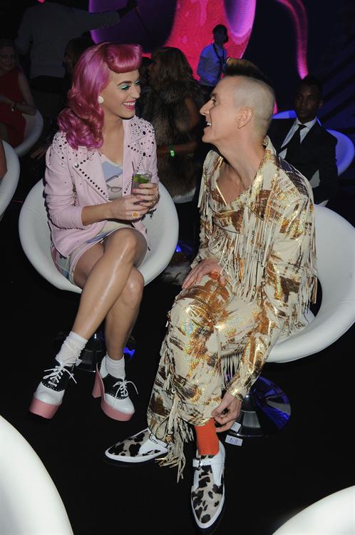 Katy Perry - 2011 MTV European Music Awards 11/6/11  