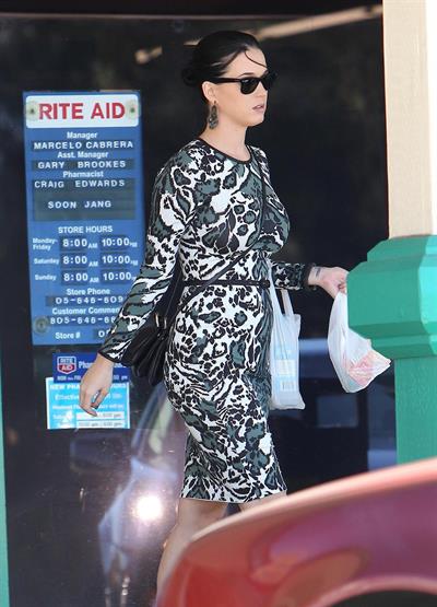 Katy Perry at the Rite Aid Pharmacy in Santa Barbara - Jan 14 2013 