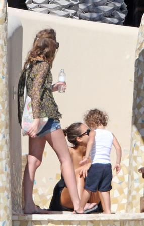 Jessica Alba holiday in Cabo San Lucas December 31, 2010