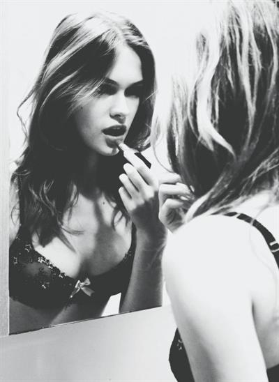 Lada Kravchenko in lingerie