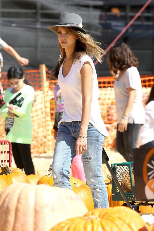 Jessica Alba – at Mr Bones Pumpkin Patch 10/12/13  