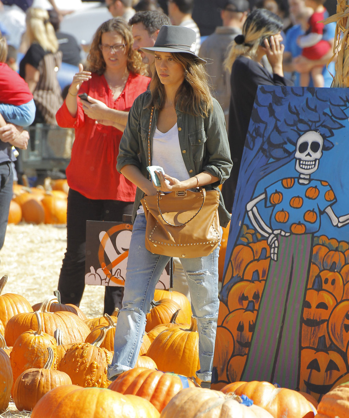 Jessica Alba – at Mr Bones Pumpkin Patch 10/12/13  