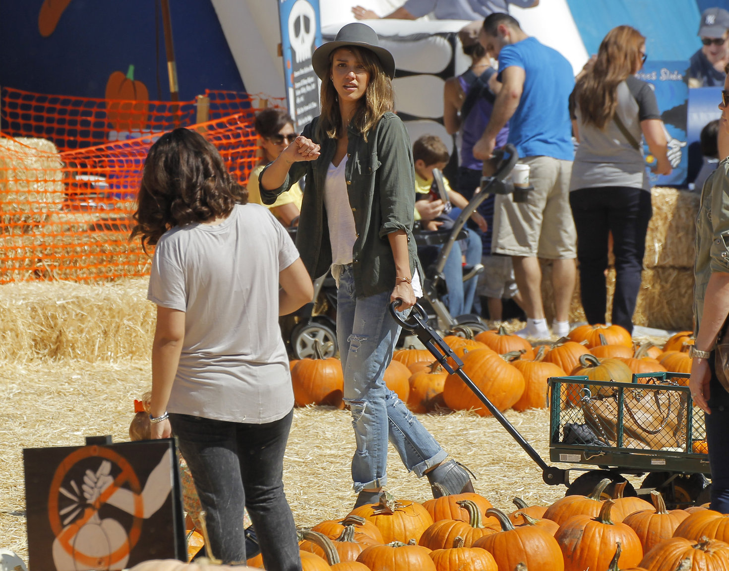 Jessica Alba – at Mr Bones Pumpkin Patch 10/12/13  