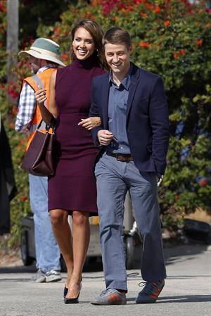 Jessica Alba “How to Make Love Like an Englishman” set candids in Los Angeles, November 4, 2013 