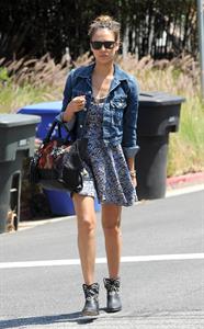 Jessica Alba heads to a private home in Santa Monica on May 31, 2013