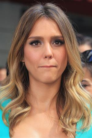 Jessica Alba -  On the set of Extra in New York September 12, 2012 