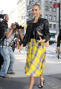 Jessica Alba - Arrives at her hotel in NYC - September 13, 2012
