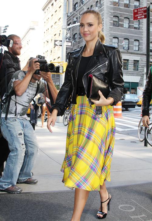 Jessica Alba - Arrives at her hotel in NYC - September 13, 2012