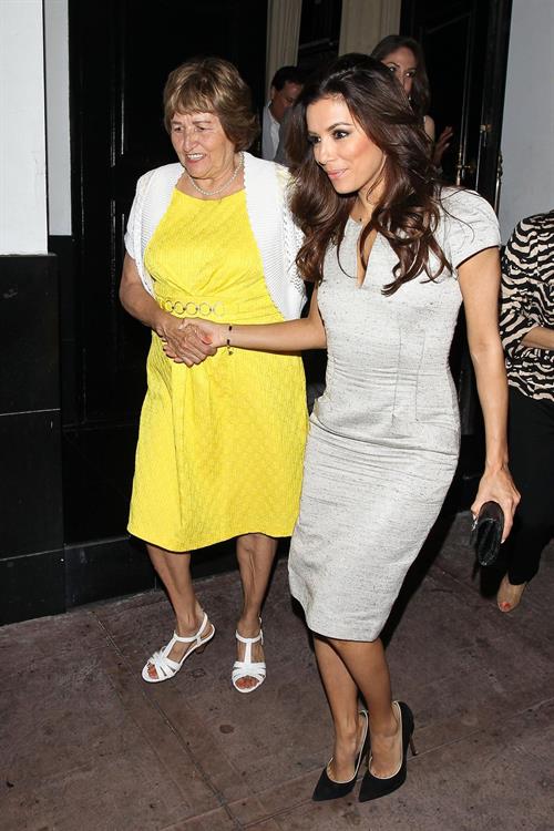 Eva Longoria Leaving Beso Restaurant after having dinner in Los Angeles (May 22, 2013) 
