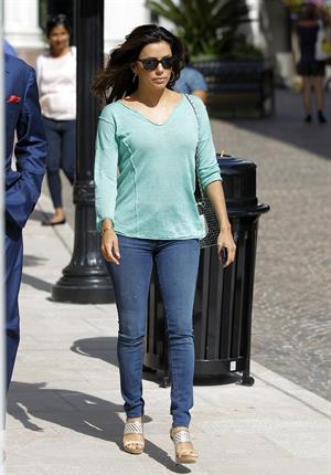 Eva Longoria Goes shoe shopping in Beverly Hills (May 23, 2013) 