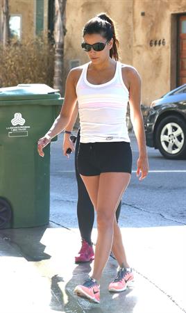 Eva Longoria in shorts at a gym in Hollywood 23.08.13