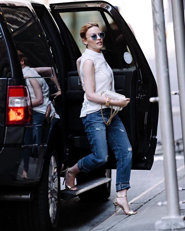 Kylie Minogue - Greets her fans in New York City (21.06.2013) 