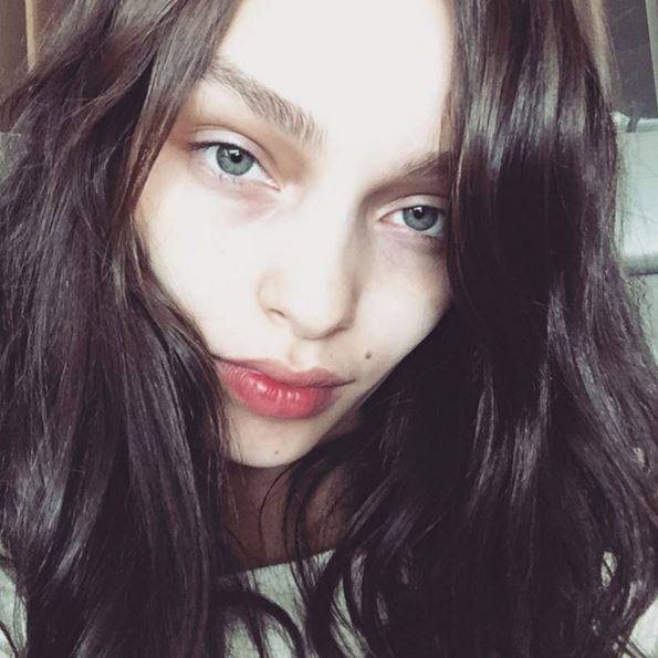 Luma Grothe taking a selfie