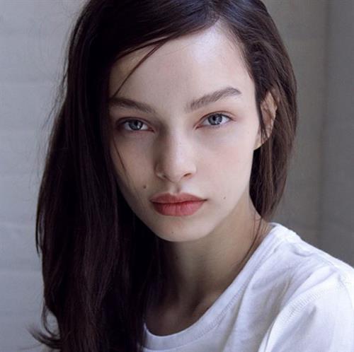 Luma Grothe taking a selfie