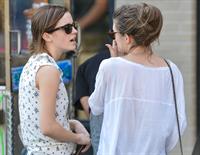 Emma Watson Shopping at a jewelry stand in the meatpacking district of New York 14.09.12