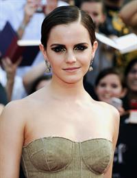 Emma Watson - Harry Potter and the Deathly Hallows Premiere in New York City, July 11, 2011
