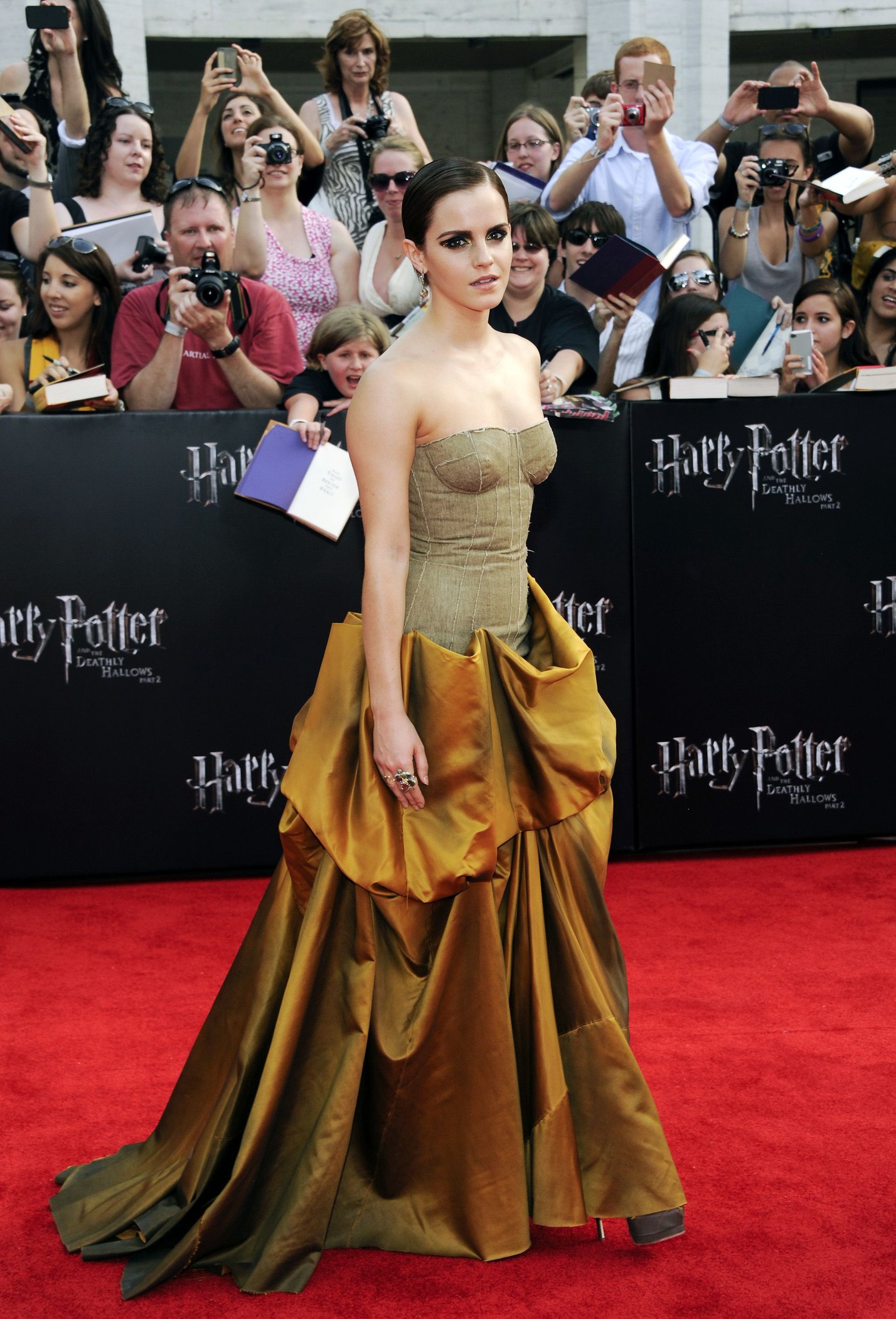 Emma Watson - Harry Potter and the Deathly Hallows Premiere in New York City, July 11, 2011