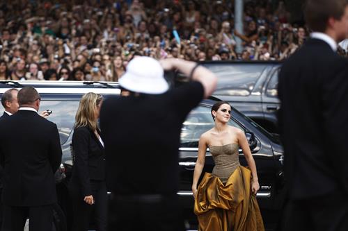 Emma Watson - Harry Potter and the Deathly Hallows Premiere in New York City, July 11, 2011