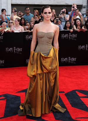 Emma Watson - Harry Potter and the Deathly Hallows Premiere in New York City, July 11, 2011