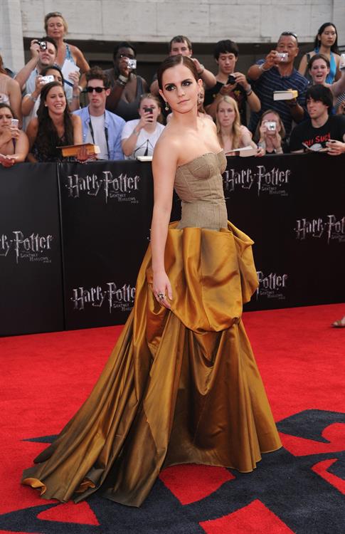 Emma Watson - Harry Potter and the Deathly Hallows Premiere in New York City, July 11, 2011