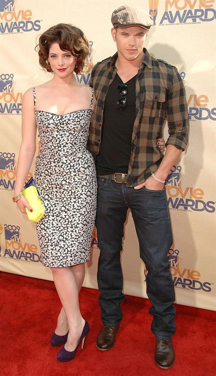 Ashley Greene at the 2009 MTV Movie Awards arrivals in Universal City