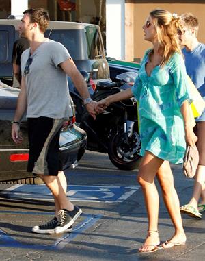 Alessandra Ambrosio shopping at Planet Blue in Malibu