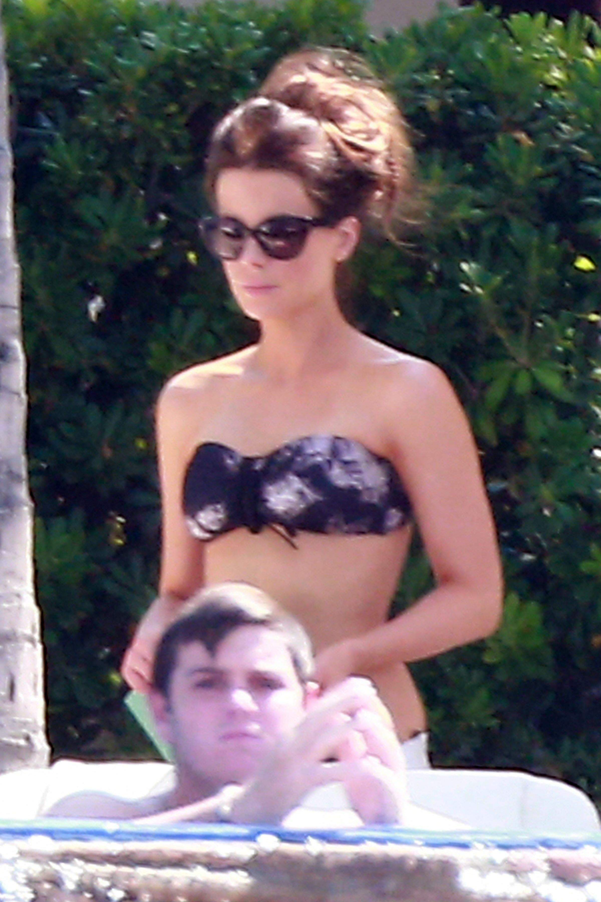 Kate Beckinsale wearing a bikini on vacation in Mexico August 21, 2013