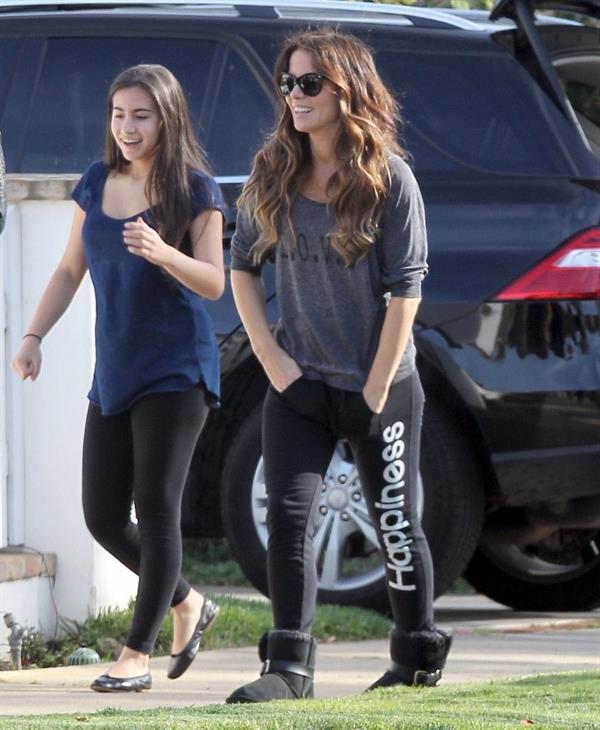 Kate Beckinsale Spotted at a friends house in Pacific Palisades March 32013 