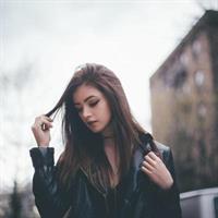 Chrissy Costanza