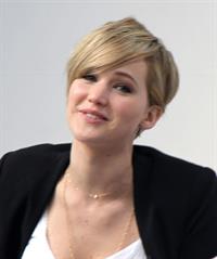 Jennifer Lawrence Q&A at the Yahoo Headquarters - Los Angeles - November 6, 2013 