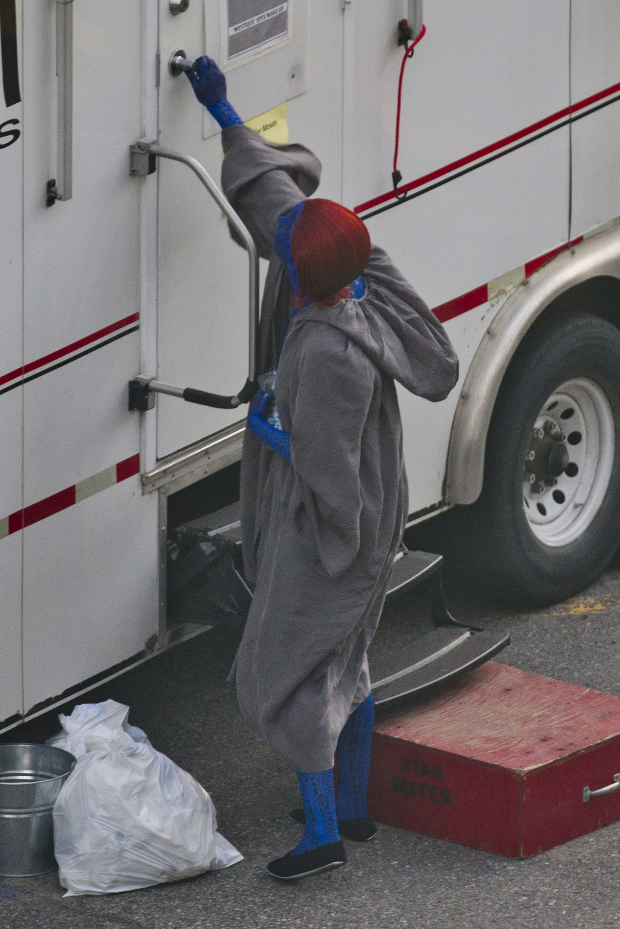 Jennifer Lawrence s On the Set of X-Men: Days of Future Past - Montreal, Canada (May 31, 2013) 