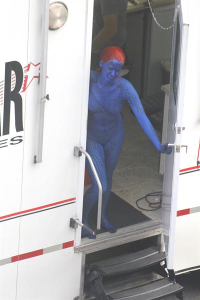 Jennifer Lawrence s On the Set of X-Men: Days of Future Past - Montreal, Canada (May 31, 2013) 
