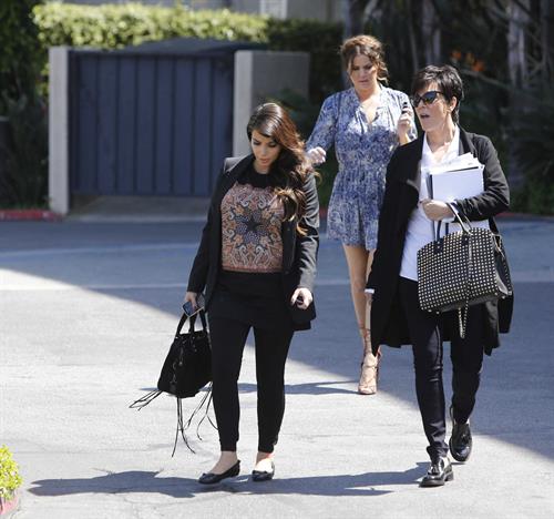 Kim Kardashian - Out in Los Angeles (29.03.2013) 