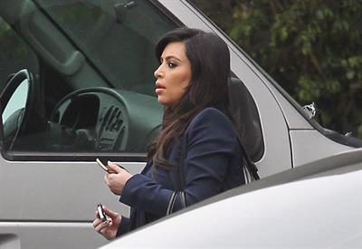 Kim Kardashian - Shops for lingerie at the the Curve Boutique in Los Angeles (05.02.2013) 