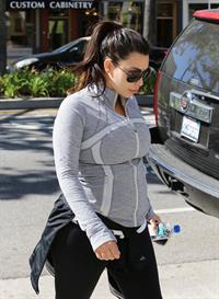 Kim Kardashian - Heads to the gym in Studio City (16.04.2013) 