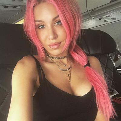 Imogen Anthony taking a selfie