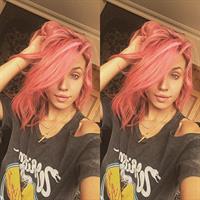 Imogen Anthony taking a selfie