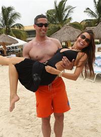 Sofia Vergara the beach in Mexico 09-07-2012