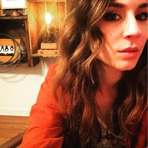 Troian Bellisario