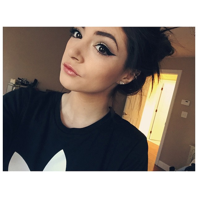 Chrissy Costanza